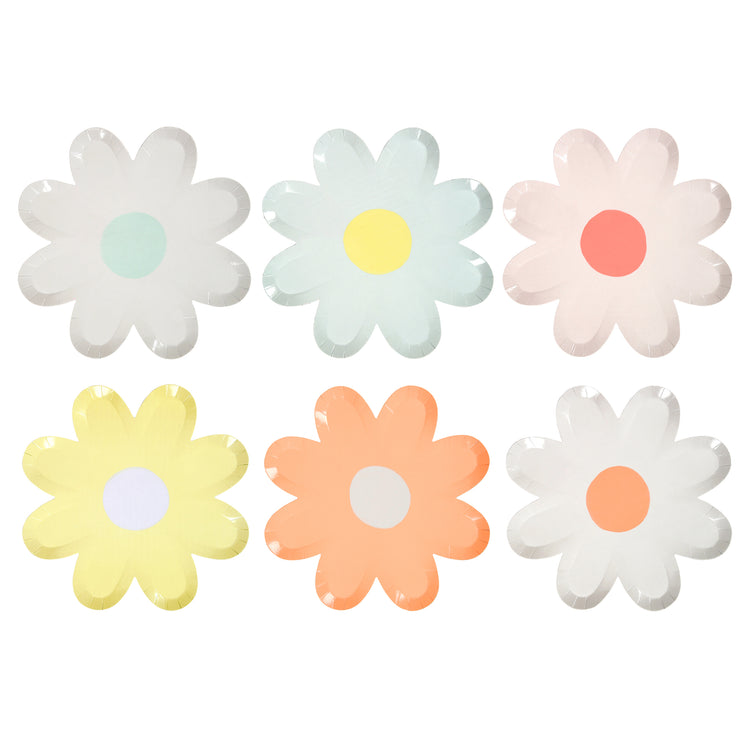 Pastel daisy party plates